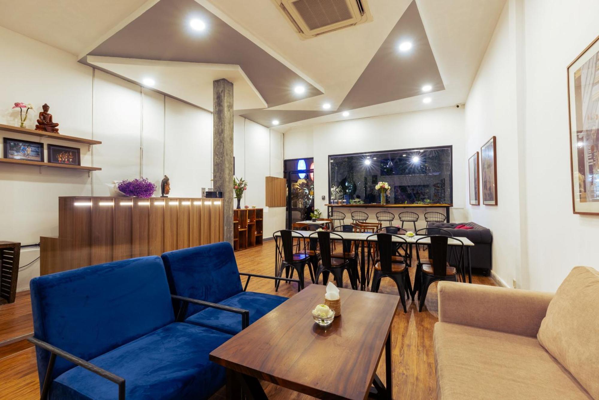 Suite Home Boutique Hotel Phnom Penh Exteriör bild