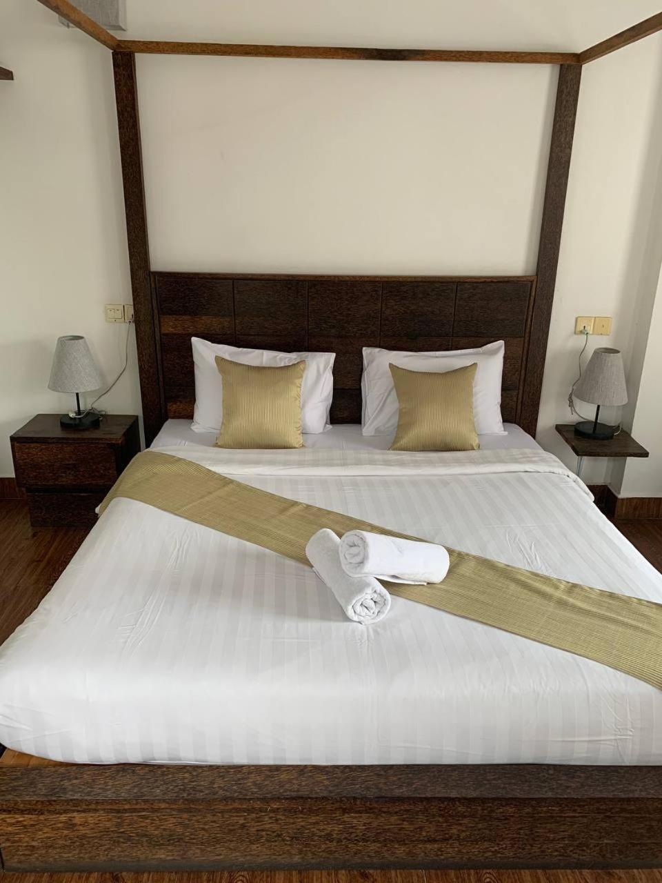 Suite Home Boutique Hotel Phnom Penh Exteriör bild