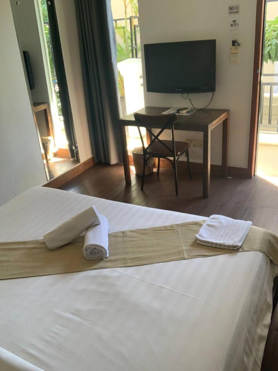 Suite Home Boutique Hotel Phnom Penh Exteriör bild